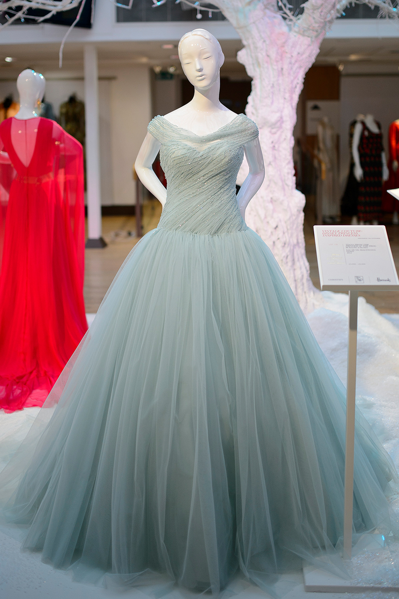 Illustration for article titled Gaze Upon Gorgeous Couture Gowns Inspired by Disney Princesses